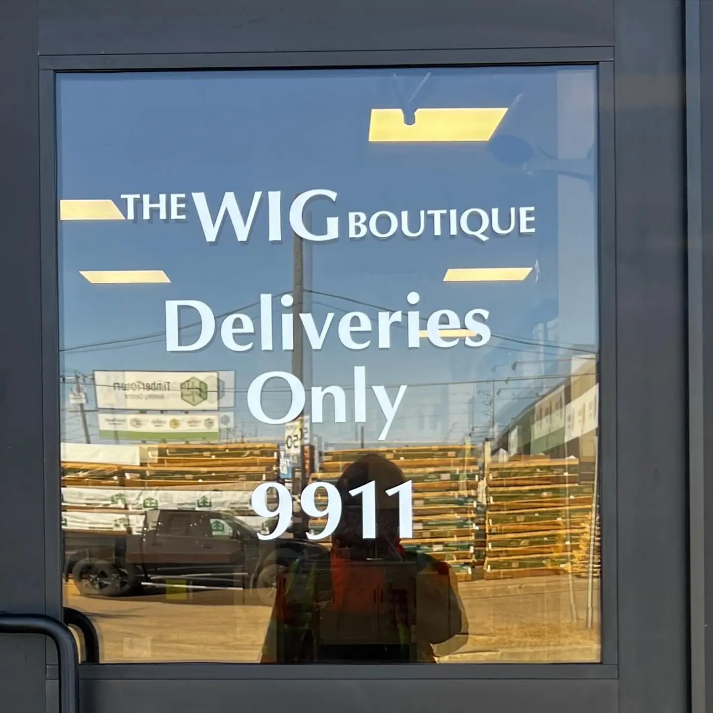 Outdoor Window Signs Calgary